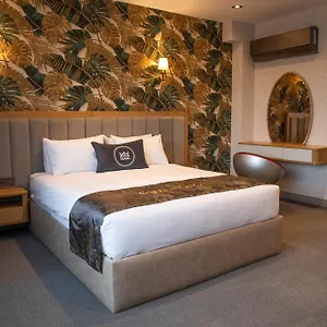  Otel Mateo